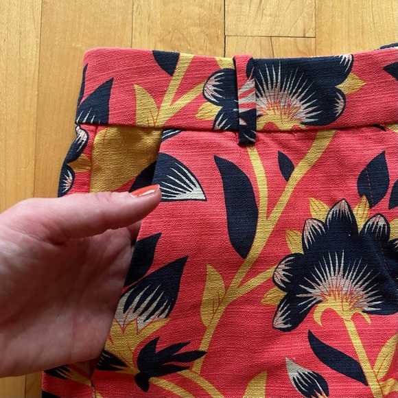 J.Crew Floral Shorts - Picture 4 of 4